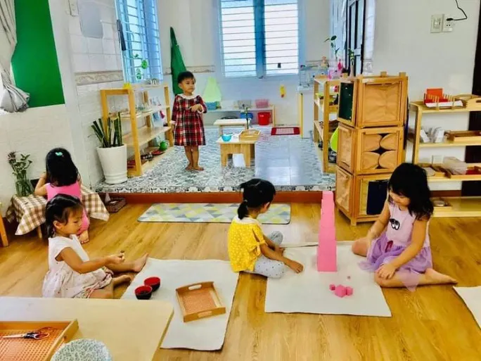 Nỗ lực dạy học trực tiếp khi số học sinh mắc COVID-19 tăng cao - Ảnh 1. Nỗ lực dạy học trực tiếp khi số học sinh mắc COVID-19 tăng cao - Ảnh 1.