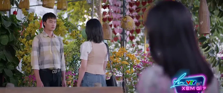 Lối về miền hoa - Tập 9: Gái lạ tìm về tận làng, tự xưng là người yêu Nghĩa - Ảnh 4. Lối về miền hoa - Tập 9: Gái lạ tìm về tận làng, tự xưng là người yêu Nghĩa - Ảnh 4.