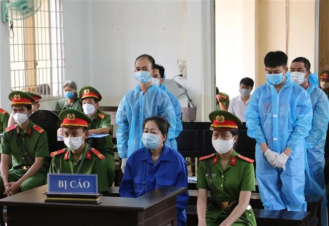Trùm buôn lậu Mười Tường lĩnh án 8 năm tù giam - Ảnh 1. Trùm buôn lậu Mười Tường lĩnh án 8 năm tù giam - Ảnh 1.