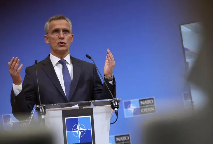 NATO họp khẩn về tình hình Ukraine - Ảnh 1. NATO họp khẩn về tình hình Ukraine - Ảnh 1.