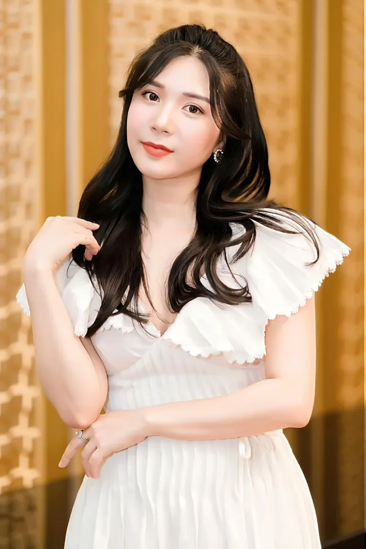 Ngắm vẻ gợi cảm của tình địch Cao Thái Hà trong phim mới - Ảnh 3. Ngắm vẻ gợi cảm của tình địch Cao Thái Hà trong phim mới - Ảnh 3.