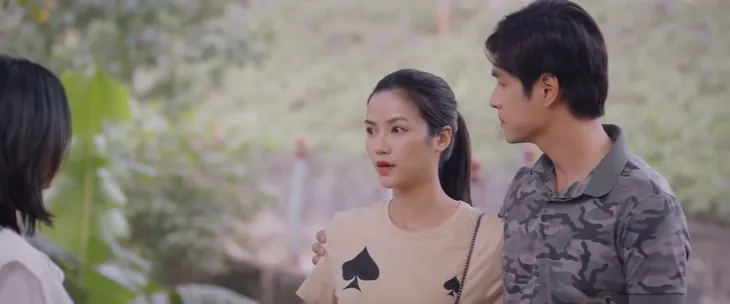 Lối về miền hoa - Tập 9: Lợi đấm Nghĩa vì lợi dụng Thanh đóng giả người yêu - Ảnh 16. Lối về miền hoa - Tập 9: Lợi đấm Nghĩa vì lợi dụng Thanh đóng giả người yêu - Ảnh 16.