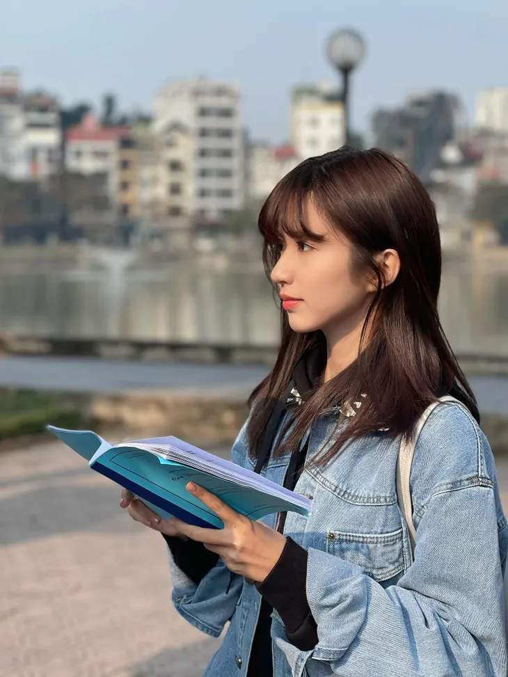 Thương ngày nắng về phần 2: Doãn Quốc Đam ngọt ngào bên bạn diễn - Ảnh 3. Thương ngày nắng về phần 2: Doãn Quốc Đam ngọt ngào bên bạn diễn - Ảnh 3.