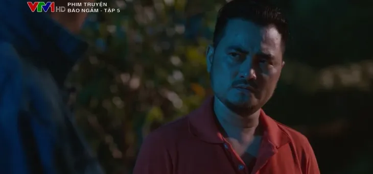 Bão ngầm - Tập 5: Hùng nhọ qua mặt xuất sắc thế nào mà chiếm được lòng tin của ông trùm? - Ảnh 8. Bão ngầm - Tập 5: Hùng nhọ qua mặt xuất sắc thế nào mà chiếm được lòng tin của ông trùm? - Ảnh 8.