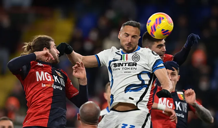 AC Milan và Inter cùng chia điểm trước những đối thủ yếu tại vòng 27 Serie A - Ảnh 2. AC Milan và Inter cùng chia điểm trước những đối thủ yếu tại vòng 27 Serie A - Ảnh 2.
