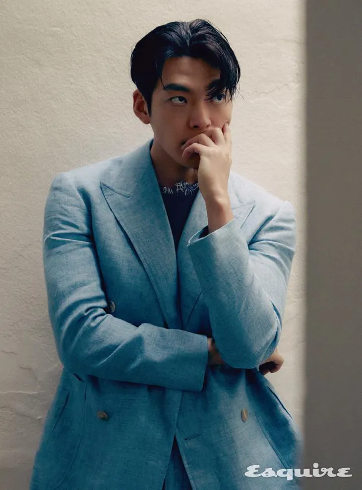 Kim Woo Bin trở lại sau điều trị ung thư: Làm phim giúp tôi được chữa lành - Ảnh 8. Kim Woo Bin trở lại sau điều trị ung thư: Làm phim giúp tôi được chữa lành - Ảnh 8.