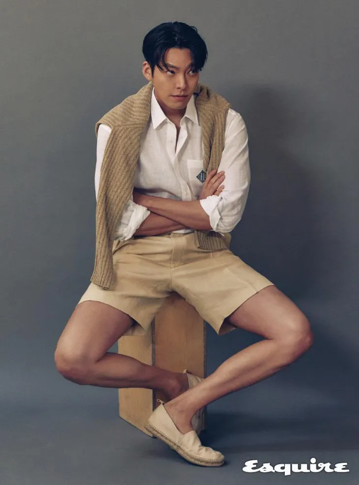 Kim Woo Bin trở lại sau điều trị ung thư: Làm phim giúp tôi được chữa lành - Ảnh 9. Kim Woo Bin trở lại sau điều trị ung thư: Làm phim giúp tôi được chữa lành - Ảnh 9.