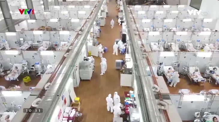 Thầy thuốc Việt Nam và cuộc đối đầu lịch sử với COVID-19: Chúng tôi không buông tay! - Ảnh 4. Thầy thuốc Việt Nam và cuộc đối đầu lịch sử với COVID-19: Chúng tôi không buông tay! - Ảnh 4.
