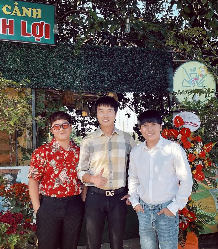 Chàng béo trong Lối về miền hoa chia sẻ về bà xã là biên kịch - Ảnh 7. Chàng béo trong Lối về miền hoa chia sẻ về bà xã là biên kịch - Ảnh 7.