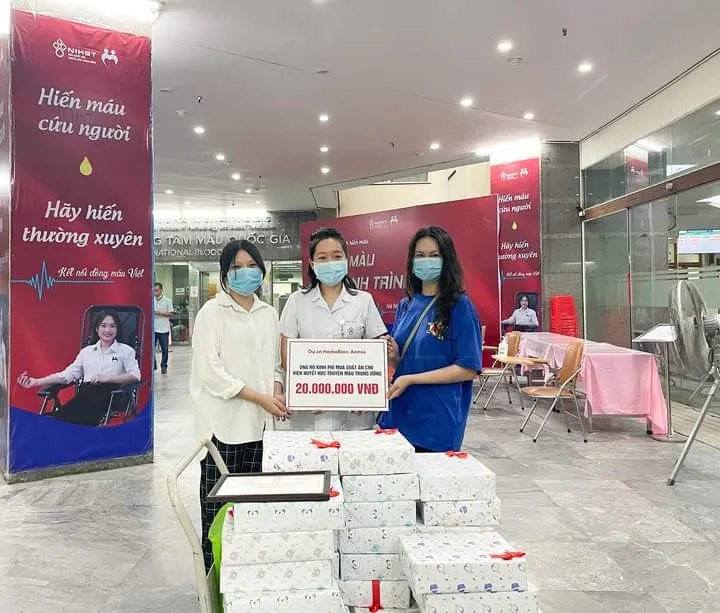 HomoBios - dự án tổ chức bởi giới trẻ Hà Thành quyên góp hàng chục triệu ủng hộ trẻ em khiếm thị - Ảnh 1. HomoBios - dự án tổ chức bởi giới trẻ Hà Thành quyên góp hàng chục triệu ủng hộ trẻ em khiếm thị - Ảnh 1.
