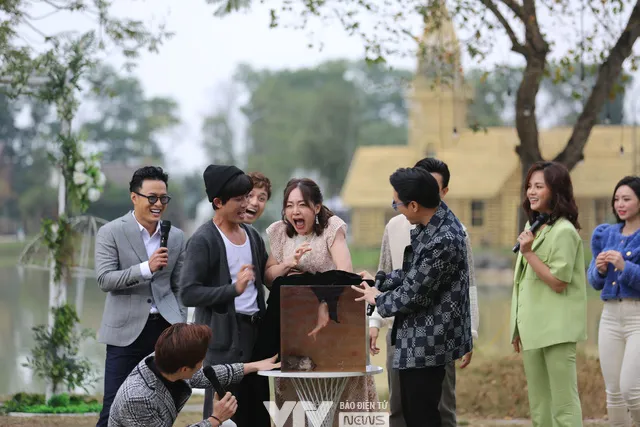 Gặp gỡ diễn viên truyền hình 2022: Mạnh Trường dũng cảm bắt lươn, Phương Oanh khóc thét sợ hãi - Ảnh 6. Gặp gỡ diễn viên truyền hình 2022: Mạnh Trường dũng cảm bắt lươn, Phương Oanh khóc thét sợ hãi - Ảnh 6.