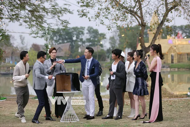 Gặp gỡ diễn viên truyền hình 2022: Mạnh Trường dũng cảm bắt lươn, Phương Oanh khóc thét sợ hãi - Ảnh 9. Gặp gỡ diễn viên truyền hình 2022: Mạnh Trường dũng cảm bắt lươn, Phương Oanh khóc thét sợ hãi - Ảnh 9.