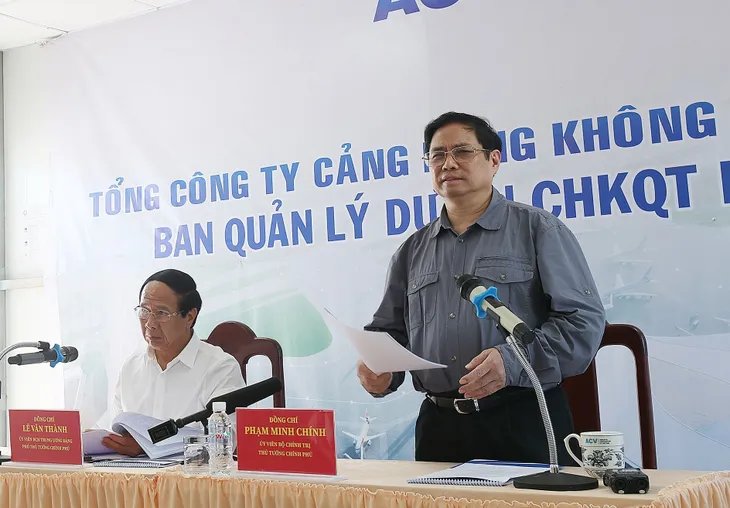 Thủ tướng: Xây dựng sân bay Long Thành, ai không làm được thì đứng sang một bên cho người khác làm - Ảnh 1. Thủ tướng: Xây dựng sân bay Long Thành, ai không làm được thì đứng sang một bên cho người khác làm - Ảnh 1.