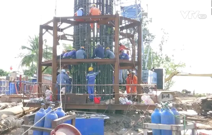 Đẩy nhanh tiến độ các công trình giao thông trọng điểm - Ảnh 1. Đẩy nhanh tiến độ các công trình giao thông trọng điểm - Ảnh 1.