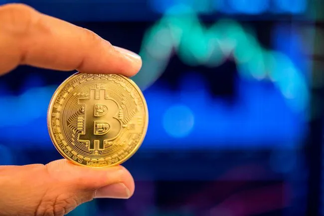 Bitcoin vượt mốc 42.000 USD - Ảnh 1. Bitcoin vượt mốc 42.000 USD - Ảnh 1.