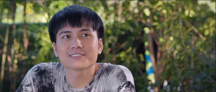 Lối về miền hoa - Tập 1: Được bố bơm tiền hàng ngày, Lợi đi ship hoa chỉ vì đam mê - Ảnh 3. Lối về miền hoa - Tập 1: Được bố bơm tiền hàng ngày, Lợi đi ship hoa chỉ vì đam mê - Ảnh 3.