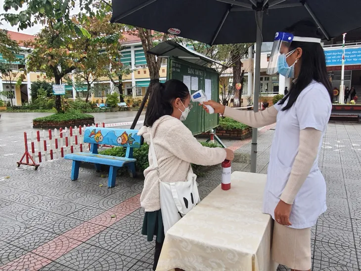 Đảm bảo an toàn phòng dịch cho học sinh khi trở lại trường - Ảnh 4. Đảm bảo an toàn phòng dịch cho học sinh khi trở lại trường - Ảnh 4.
