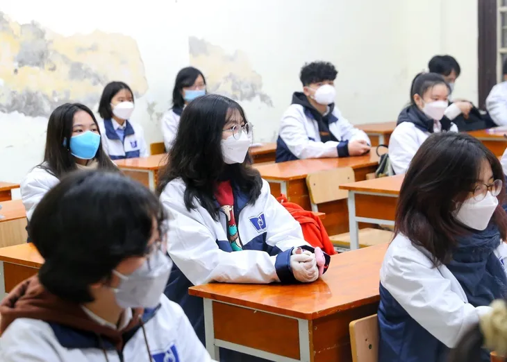 Học sinh khối 7 đến 12 tại Hà Nội được đi học trực tiếp - Ảnh 5. Học sinh khối 7 đến 12 tại Hà Nội được đi học trực tiếp - Ảnh 5.