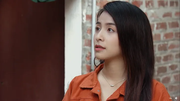 Phố trong làng - Tập 52: Hiếu nói chuyện với kẻ đẩy mình vào tù - Ảnh 3. Phố trong làng - Tập 52: Hiếu nói chuyện với kẻ đẩy mình vào tù - Ảnh 3.