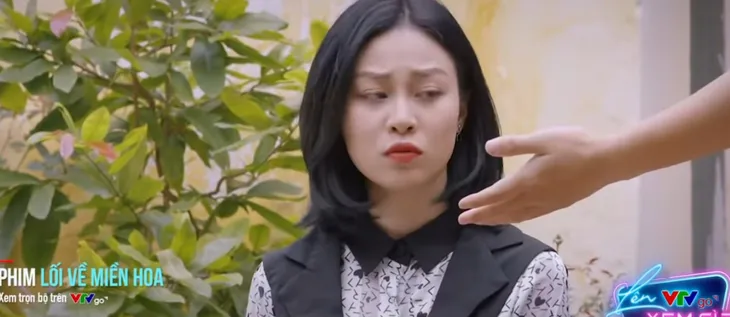Lối về miền hoa - Tập 11: Cặp đôi Bão - Tố đứng trước nguy cơ tan vỡ vì xuất hiện trà xanh - Ảnh 2. Lối về miền hoa - Tập 11: Cặp đôi Bão - Tố đứng trước nguy cơ tan vỡ vì xuất hiện trà xanh - Ảnh 2.