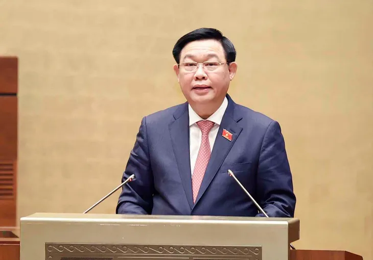 Cần kịp thời hỗ trợ người dân trước khó khăn do ảnh hưởng của giá xăng dầu - Ảnh 1. Cần kịp thời hỗ trợ người dân trước khó khăn do ảnh hưởng của giá xăng dầu - Ảnh 1.