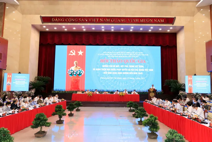 Chủ tịch nước Nguyễn Xuân Phúc chủ trì Hội thảo quốc gia lần thứ ba về xây dựng Nhà nước pháp quyền - Ảnh 1. Chủ tịch nước Nguyễn Xuân Phúc chủ trì Hội thảo quốc gia lần thứ ba về xây dựng Nhà nước pháp quyền - Ảnh 1.