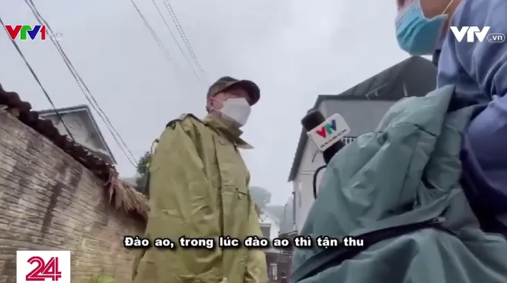 Ngang nhiên khai thác đá quý dưới lòng hồ thủy điện Thác Bà - Ảnh 3. Ngang nhiên khai thác đá quý dưới lòng hồ thủy điện Thác Bà - Ảnh 3.