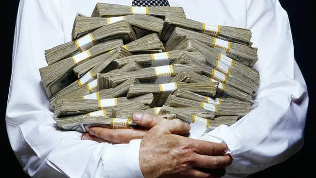 Thêm 1 triệu người Mỹ gia nhập danh sách triệu phú trong năm 2021 - Ảnh 1. Thêm 1 triệu người Mỹ gia nhập danh sách triệu phú trong năm 2021 - Ảnh 1.