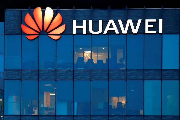 Huawei dẫn đầu thị trường thiết bị viễn thông toàn cầu - Ảnh 1.
