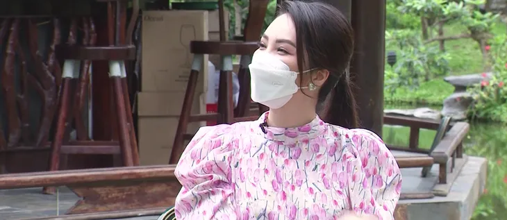 Lối về miền hoa: Bố xúi Lợi tán nhầm MC Thụy Vân? - Ảnh 2. Lối về miền hoa: Bố xúi Lợi tán nhầm MC Thụy Vân? - Ảnh 2.