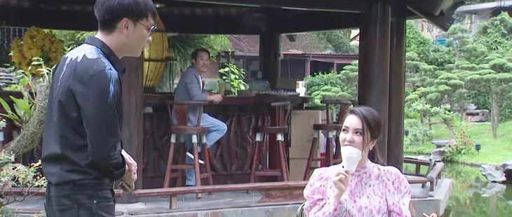 Lối về miền hoa: Bố xúi Lợi tán nhầm MC Thụy Vân? - Ảnh 3. Lối về miền hoa: Bố xúi Lợi tán nhầm MC Thụy Vân? - Ảnh 3.