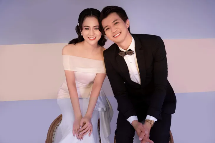 Loạt ảnh hậu trường khác xa trên phim giữa Việt Hoa và Hà Việt Dũng - Ảnh 3.