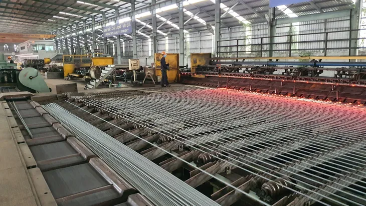 Giá thép tiếp tục tăng mạnh - Ảnh 1. Giá thép tiếp tục tăng mạnh - Ảnh 1.