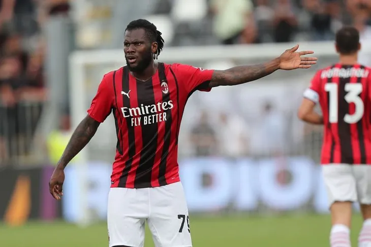 Barcelona chiêu mộ thành công ‘máy quét’ của AC Milan - Ảnh 1. Barcelona chiêu mộ thành công ‘máy quét’ của AC Milan - Ảnh 1.