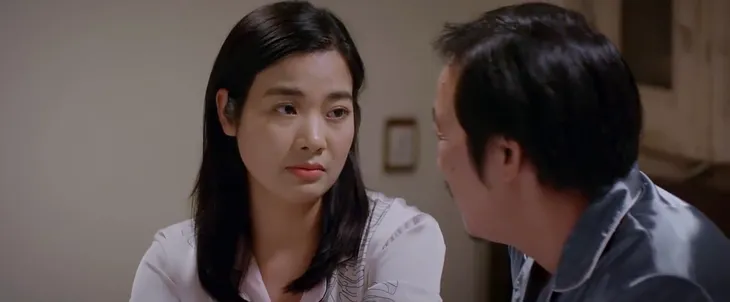 Lối về miền hoa - Tập 21: Chị Hoa buồn rầu báo tin... có bầu - Ảnh 1. Lối về miền hoa - Tập 21: Chị Hoa buồn rầu báo tin... có bầu - Ảnh 1.