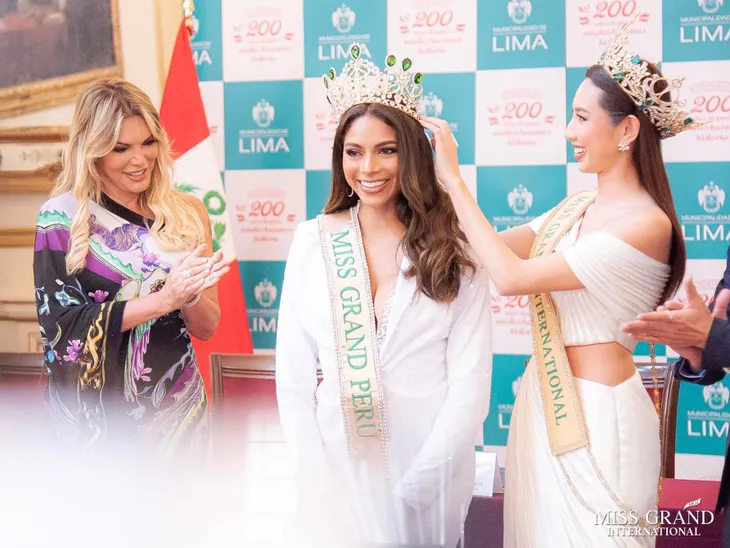Thùy Tiên làm từ thiện ở vùng khó khăn tại Peru - Ảnh 2. Thùy Tiên làm từ thiện ở vùng khó khăn tại Peru - Ảnh 2.