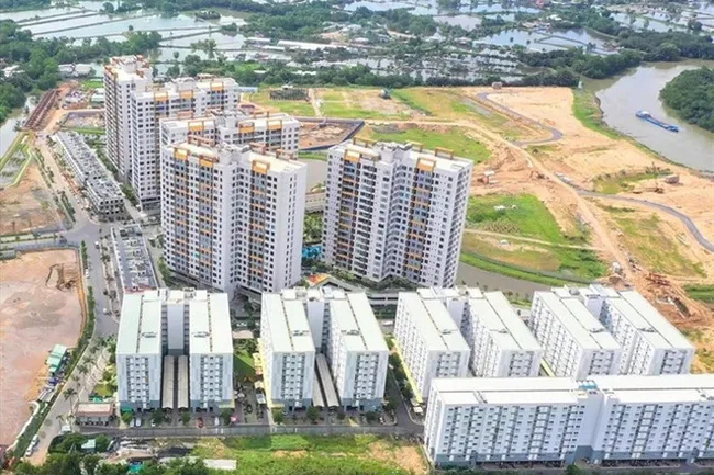 Siết chặt kê khai giá chuyển nhượng bất động sản - Ảnh 1. Siết chặt kê khai giá chuyển nhượng bất động sản - Ảnh 1.