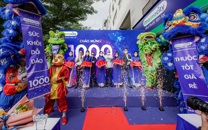 Với 1.000 nhà thuốc - Pharmacity khẳng định vị thế tiên phong trên thị trường bán lẻ dược phẩm - Ảnh 1. Với 1.000 nhà thuốc - Pharmacity khẳng định vị thế tiên phong trên thị trường bán lẻ dược phẩm - Ảnh 1.