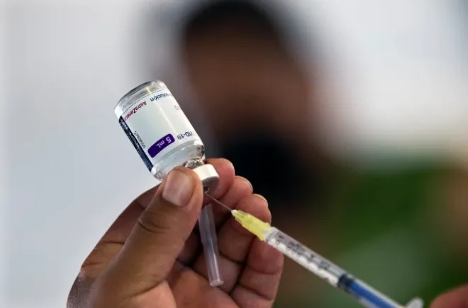 Nhật Bản cho phép sử dụng vaccine của Pfizer để tiêm mũi thứ 3 cho trẻ từ 12-17 tuổi - Ảnh 1. Nhật Bản cho phép sử dụng vaccine của Pfizer để tiêm mũi thứ 3 cho trẻ từ 12-17 tuổi - Ảnh 1.