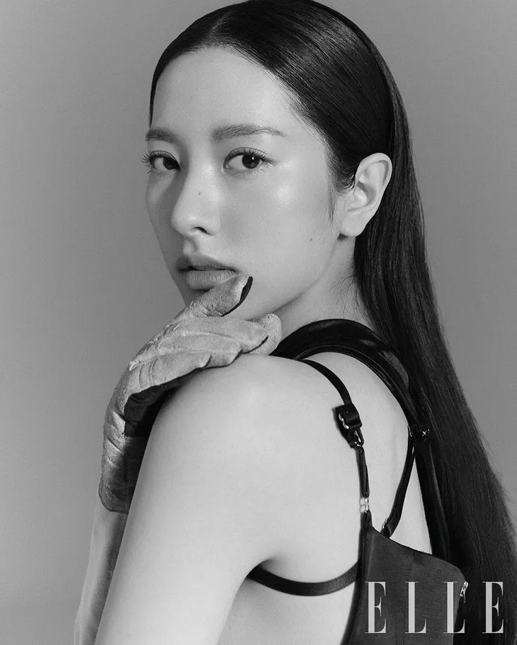 Bona của Hai mươi lăm, Hai mươi mốt tuyệt đẹp trên tạp chí Elle - Ảnh 3. Bona của Hai mươi lăm, Hai mươi mốt tuyệt đẹp trên tạp chí Elle - Ảnh 3.