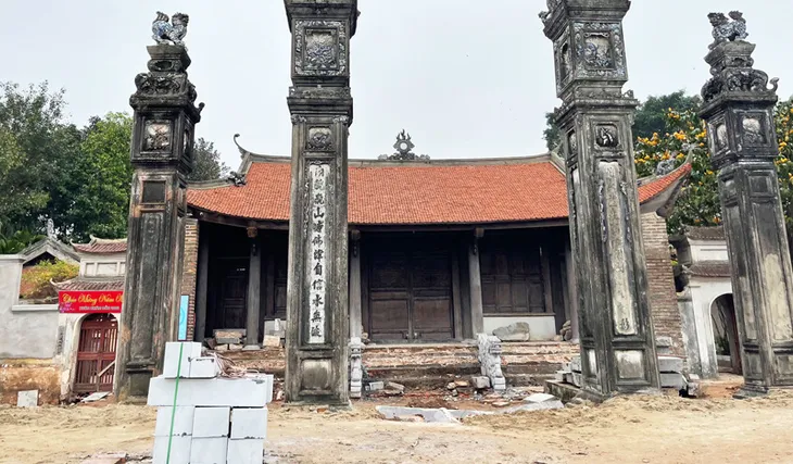Hà Nội: Kiểm tra việc tu bổ đình Chèm sau những hình ảnh chặt đa, phá dỡ bậc thềm - Ảnh 1.