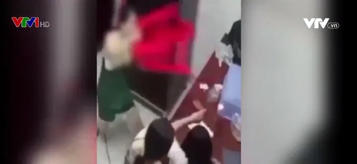 TP Hồ Chí Minh: Gia tăng số vụ cha mẹ bạo hành con trẻ - Ảnh 1. TP Hồ Chí Minh: Gia tăng số vụ cha mẹ bạo hành con trẻ - Ảnh 1.