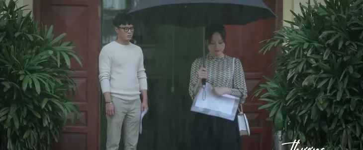Trailer Thương ngày nắng về phần 2: Vừa xin nhận con, bà Nhung tai nạn nguy kịch, Đức - Khánh ly hôn? - Ảnh 10. Trailer Thương ngày nắng về phần 2: Vừa xin nhận con, bà Nhung tai nạn nguy kịch, Đức - Khánh ly hôn? - Ảnh 10.