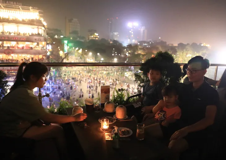 Giờ Trái đất 2022: Kiến tạo tương lai - Bây giờ hoặc không bao giờ - Ảnh 9. Giờ Trái đất 2022: Kiến tạo tương lai - Bây giờ hoặc không bao giờ - Ảnh 9.
