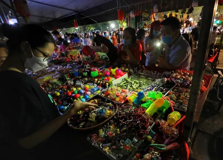Giờ Trái đất 2022: Kiến tạo tương lai - Bây giờ hoặc không bao giờ - Ảnh 7. Giờ Trái đất 2022: Kiến tạo tương lai - Bây giờ hoặc không bao giờ - Ảnh 7.