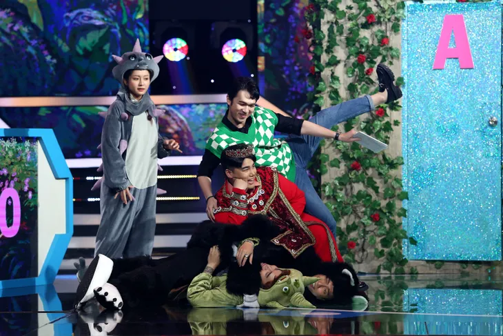 Sàn đấu ngôi sao: Chi Dân, Nguyễn Đình Vũ “mất ký ức” về các bài hit của chính mình - Ảnh 4. Sàn đấu ngôi sao: Chi Dân, Nguyễn Đình Vũ “mất ký ức” về các bài hit của chính mình - Ảnh 4.