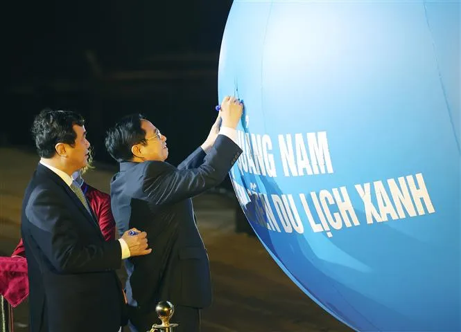 Thủ tướng: Chủ động, linh hoạt và đẩy mạnh hơn nữa việc mở cửa thị trường du lịch quốc tế - Ảnh 2. Thủ tướng: Chủ động, linh hoạt và đẩy mạnh hơn nữa việc mở cửa thị trường du lịch quốc tế - Ảnh 2.