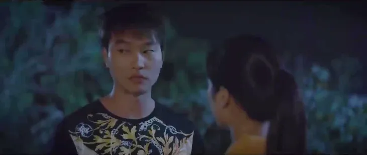 Lối về miền hoa - Tập 22: Thanh ôm chầm lấy Lợi vì lý do lãng xẹt - Ảnh 4.