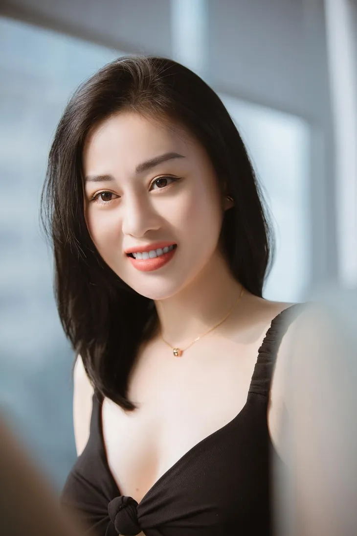 Diễn viên Việt tuần qua: Hồng Diễm ngập trong hoa sinh nhật, Phương Oanh có lúc cực dịu dàng - Ảnh 8. Diễn viên Việt tuần qua: Hồng Diễm ngập trong hoa sinh nhật, Phương Oanh có lúc cực dịu dàng - Ảnh 8.