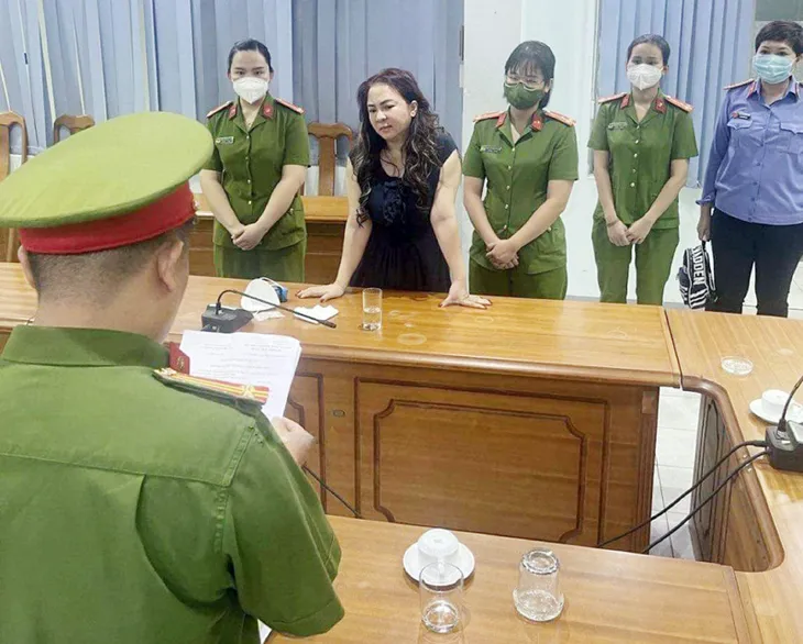Một số người hỗ trợ bà Nguyễn Phương Hằng livestream được mời làm việc, lấy lời khai - Ảnh 1. Một số người hỗ trợ bà Nguyễn Phương Hằng livestream được mời làm việc, lấy lời khai - Ảnh 1.